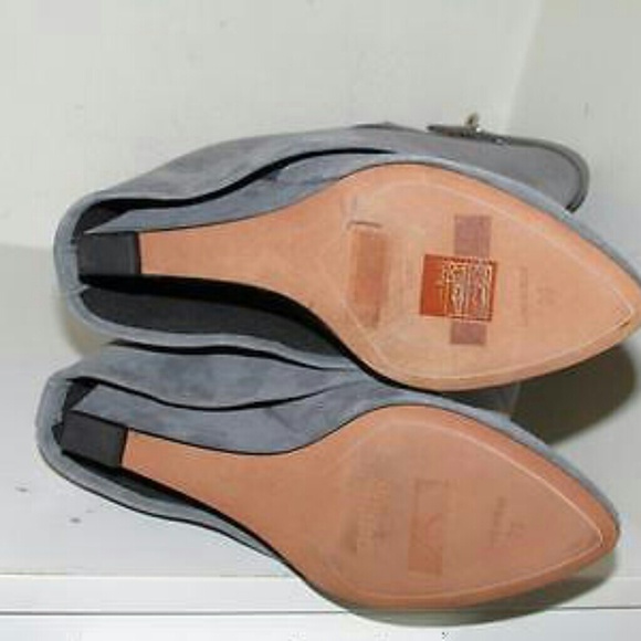 GIVENCHY Shark Lock Pant Leg Fold-Over Knee Boots - Picture 4 of 4